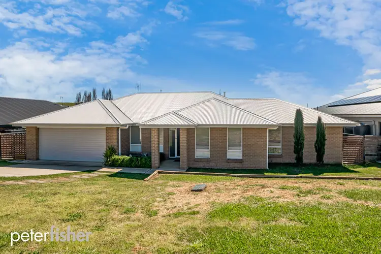 40 Johnston Crescent, Blayney NSW 2799