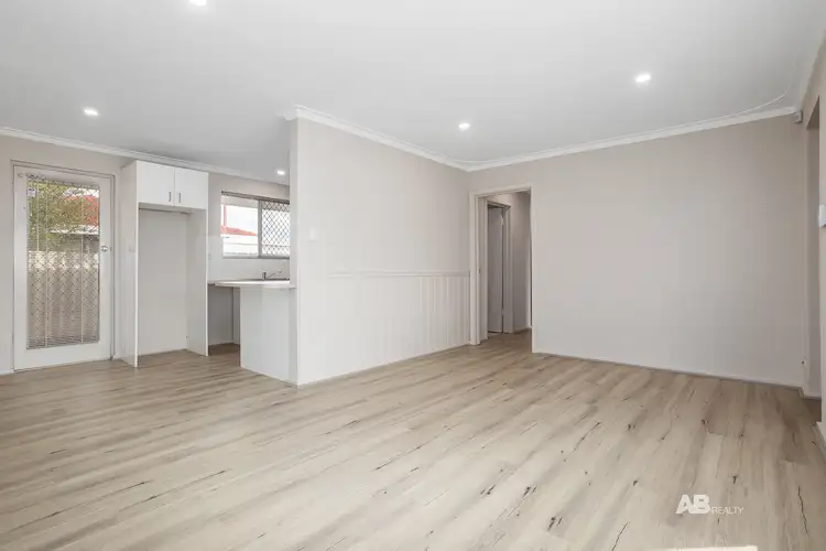 Fifth view of Homely house listing, 2 Toronto Place, Wanneroo WA 6065
