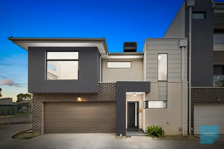 30/79 Lancefield  Drive, Caroline Springs VIC 3023