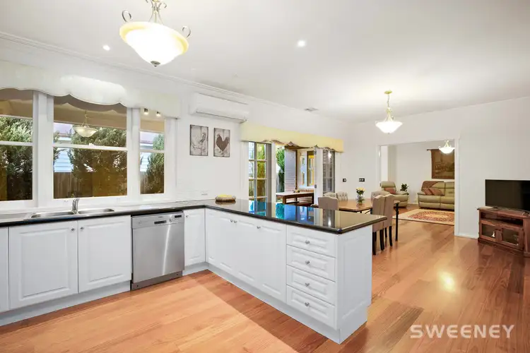 38 Bracken Grove, Altona VIC 3018
