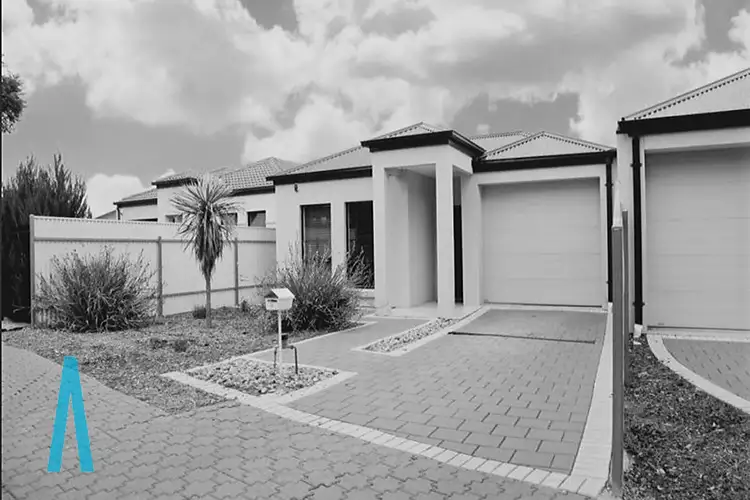 13 Macquarie Avenue