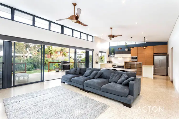 28 Salisbury Street, St James WA 6102