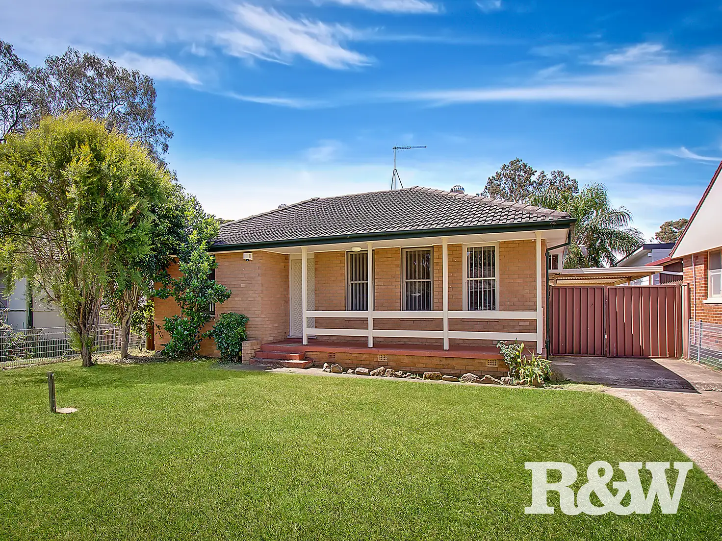 Main view of Homely house listing, 5 Lingayen Avenue, Lethbridge Park NSW 2770