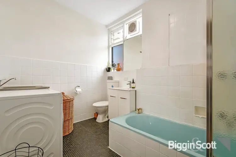 Sixth view of Homely unit listing, 2/63 Berkeley Street, Hawthorn VIC 3122