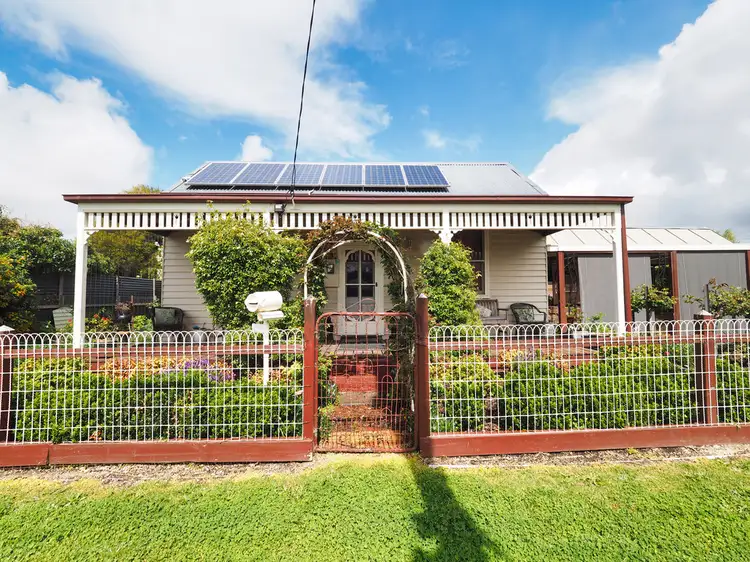 10 McLellan Street, Ararat VIC 3377