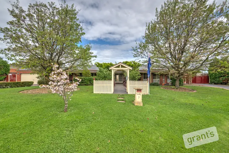 7 Grace Court, Narre Warren North VIC 3804