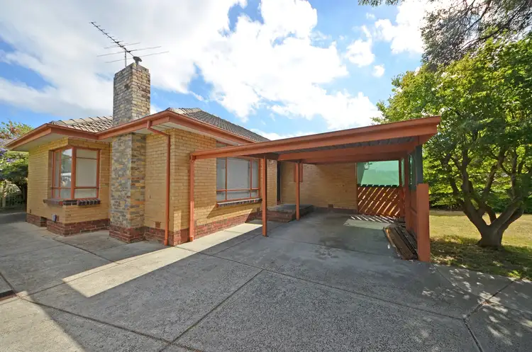 1/16 Melaleuca Drive