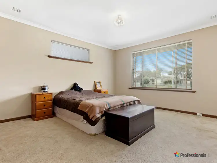 Fifth view of Homely house listing, 39 Edmund Way, Calista WA 6167