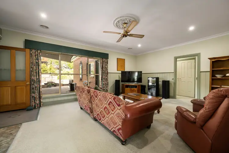 Fourth view of Homely house listing, 2 Francis Court, Wodonga VIC 3690