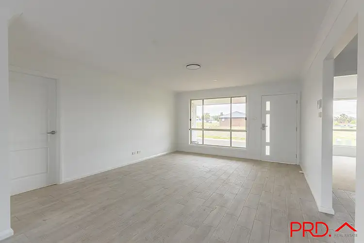 Sixth view of Homely villa listing, 16/1 Gungurru Close, Tamworth NSW 2340