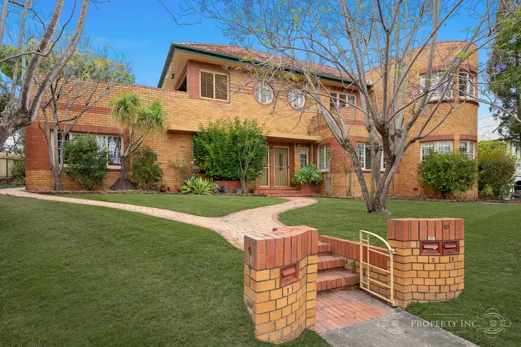 2/30 Rialto Street, Coorparoo QLD 4151