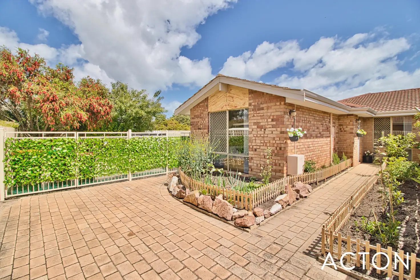 Main view of Homely unit listing, 2/7 Merope Close, Rockingham WA 6168