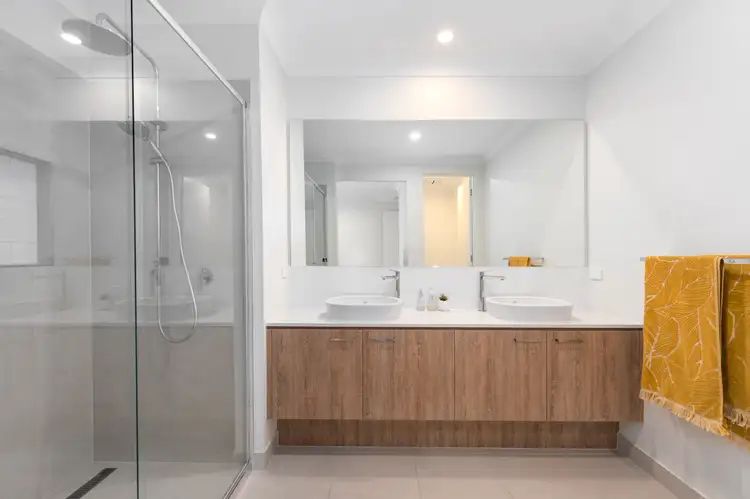 Fifth view of Homely house listing, 8 Windsor Circuit, Maudsland QLD 4210