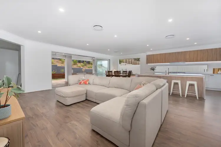 Sixth view of Homely house listing, 8 Windsor Circuit, Maudsland QLD 4210