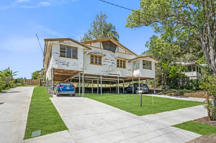 4 Mount Pleasant Road, Nambour QLD 4560