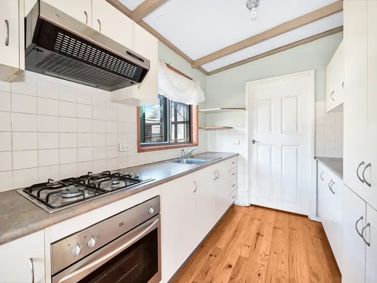 Fifth view of Homely unit listing, 8 Sweeney Drive, Narre Warren VIC 3805