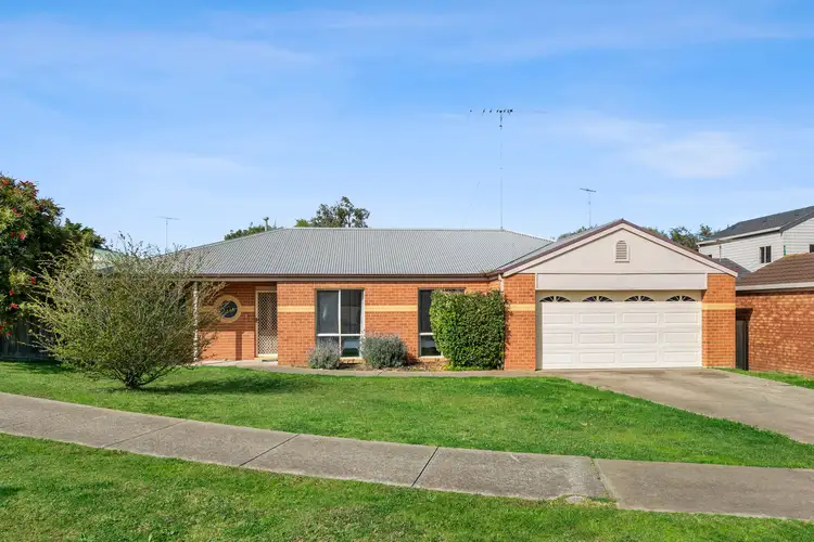 33 Loupe Crescent, Leopold VIC 3224