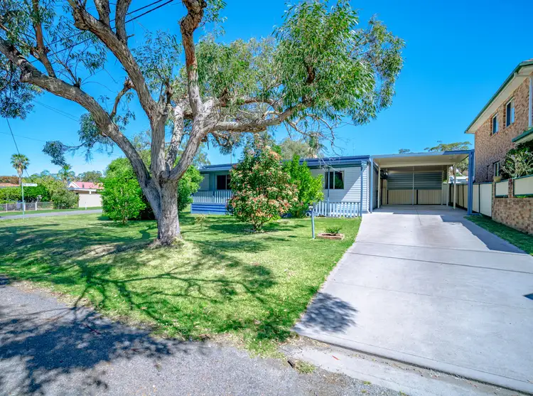 27 Warrina Avenue, Summerland Point NSW 2259