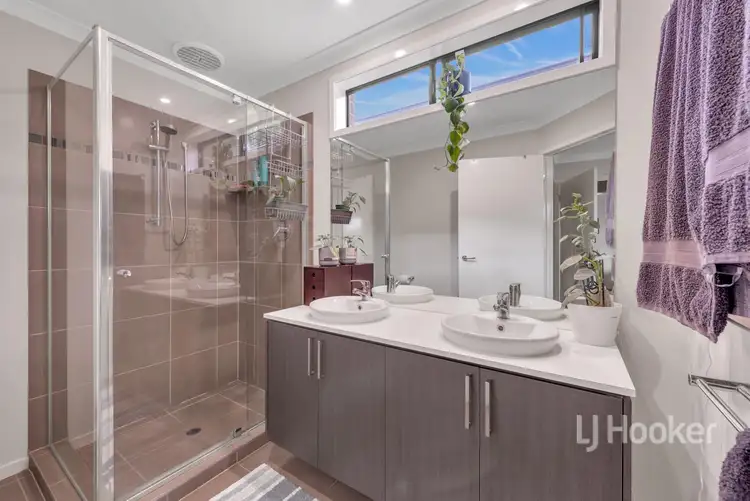 Fourth view of Homely house listing, 44 Barleygrass Crescent, Brookfield VIC 3338