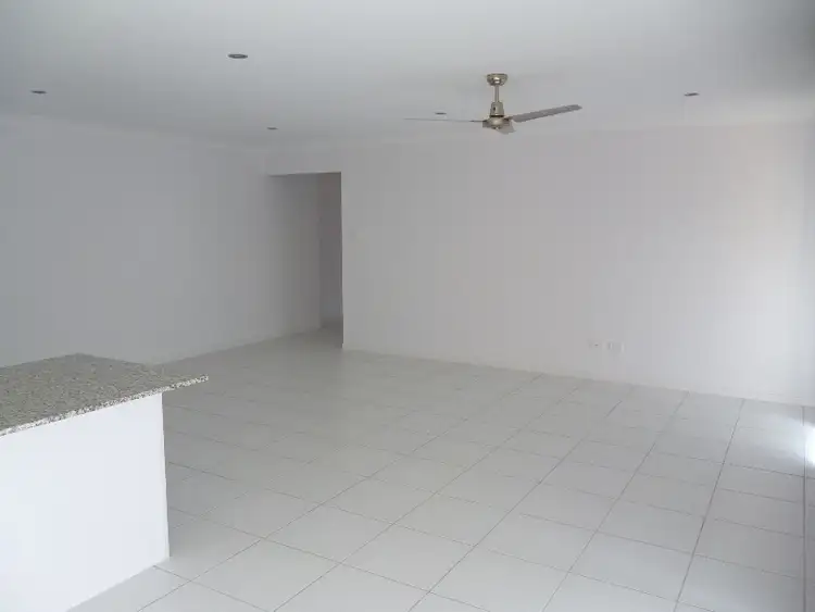 Fourth view of Homely house listing, 10 Carlisle Court, Bundamba QLD 4304
