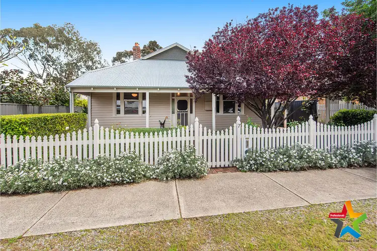 7 Peel Street, Guildford WA 6055