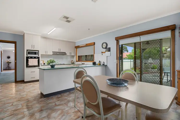 Sixth view of Homely house listing, 2 Kingfisher Court, Benalla VIC 3672