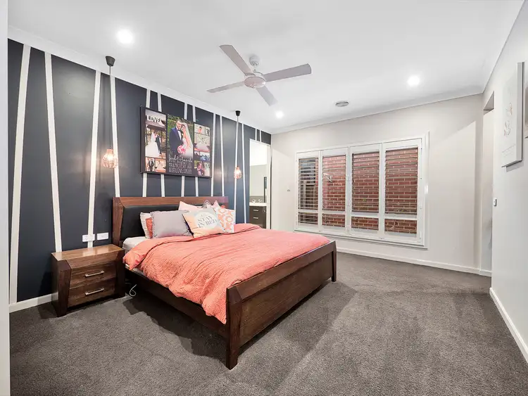 Fifth view of Homely house listing, 15 Davenport Crescent, Cranbourne West VIC 3977