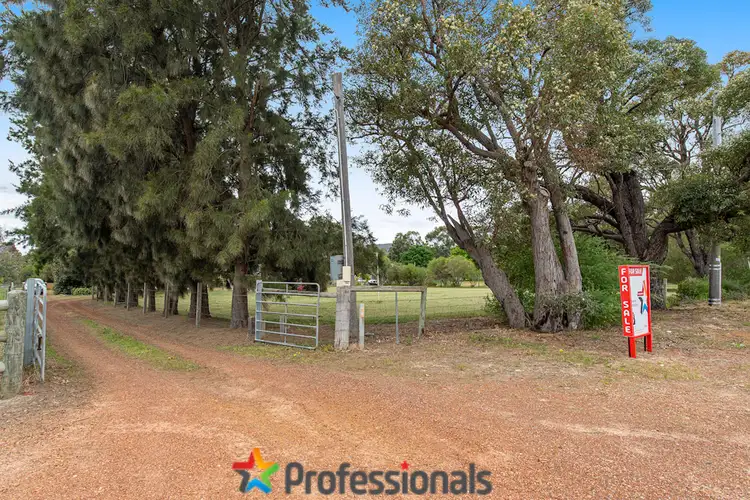 54 McDowell Street, Waroona WA 6215