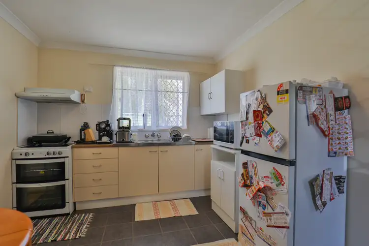 Sixth view of Homely block of units listing, 1-4/210 Barolin Street, Avenell Heights QLD 4670