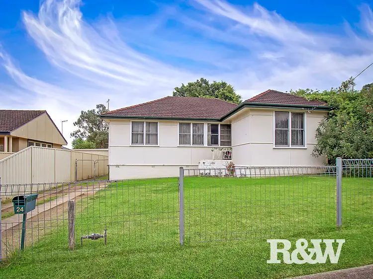 24 Waikanda Crescent, Whalan NSW 2770