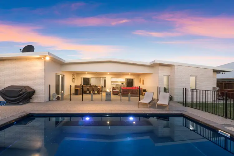 10 Deering Place, Innes Park QLD 4670