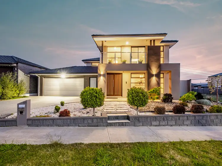 101 Newgrange Boulevard, Clyde North VIC 3978