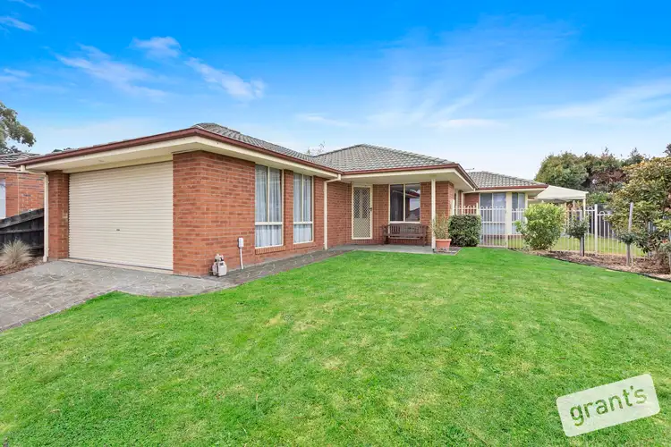 10 Wintersun Road, Berwick VIC 3806