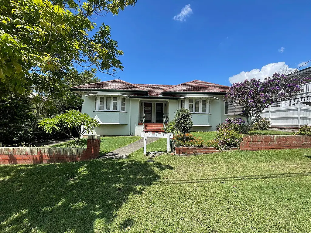 Main view of Homely unit listing, 2/7 Kenwyn Road, Red Hill QLD 4059