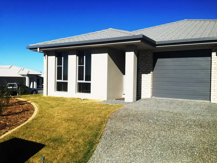 1/2 Rosella Street