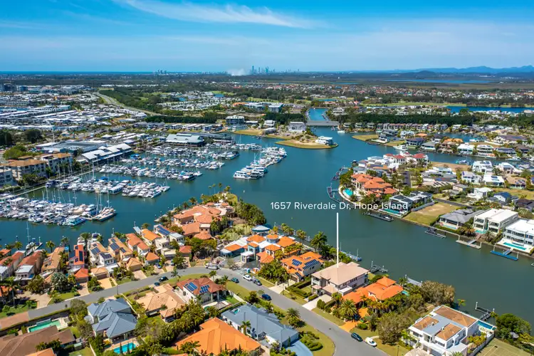 1657 Riverdale Drive, Hope Island QLD 4212