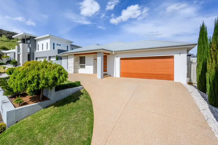 8 Kestrel Circuit, Wodonga VIC 3690