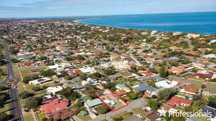 Main view of Homely house listing, 5 Barter Place, Warnbro WA 6169