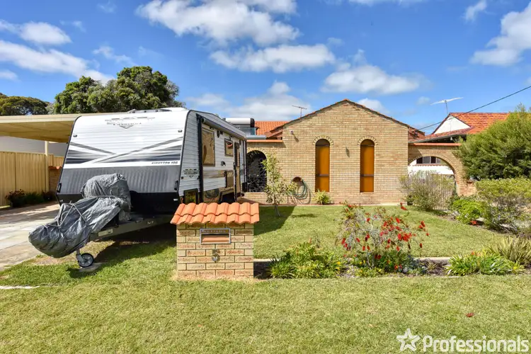 Second view of Homely house listing, 5 Barter Place, Warnbro WA 6169