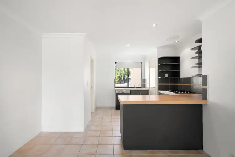 Fifth view of Homely unit listing, 15/89 Forrest Road, Hamilton Hill WA 6163