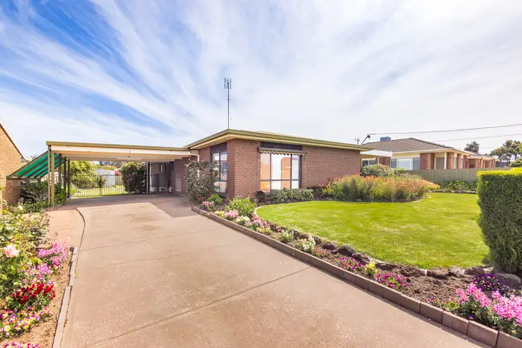 Main view of Homely house listing, 2 MINTERN CRESCENT, Horsham VIC 3400