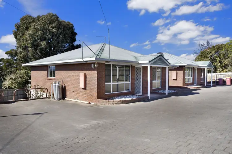 2/9 Lockhart Street
