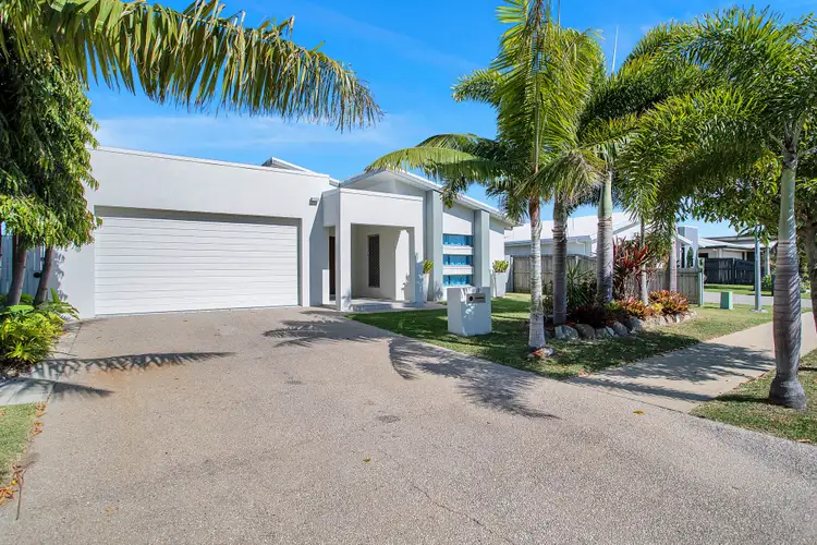 22 Botanical Drive, Ooralea QLD 4740