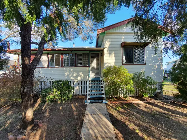 18 Dalton Street, Monto QLD 4630