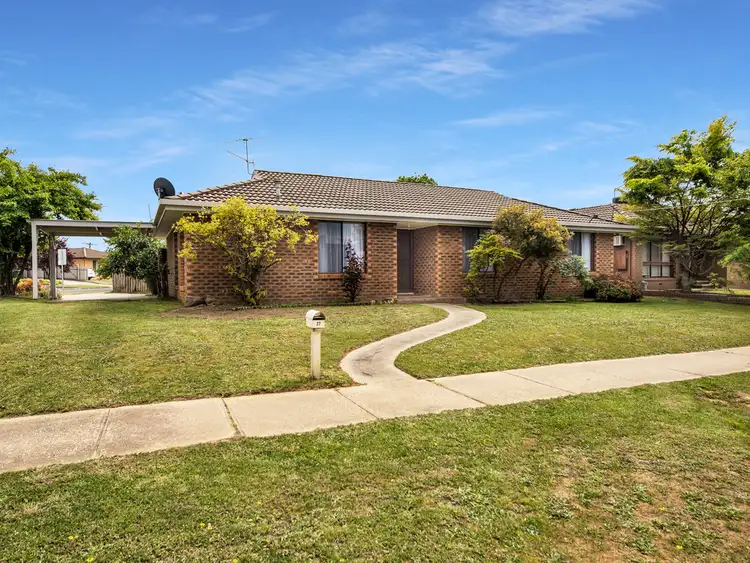 27 Gayview Drive, West Wodonga VIC 3690