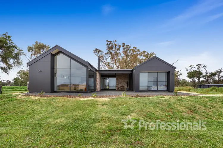 699 Cathedral Avenue, Parkfield WA 6233