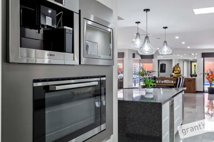 Sixth view of Homely house listing, 32 Oakview Boulevard, Narre Warren North VIC 3804