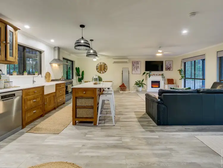 Second view of Homely house listing, 47 Marlin, Kawungan QLD 4655