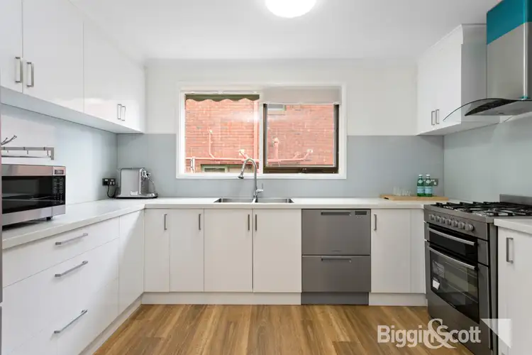 Fifth view of Homely townhouse listing, 2/72 Leicester Avenue, Glen Waverley VIC 3150