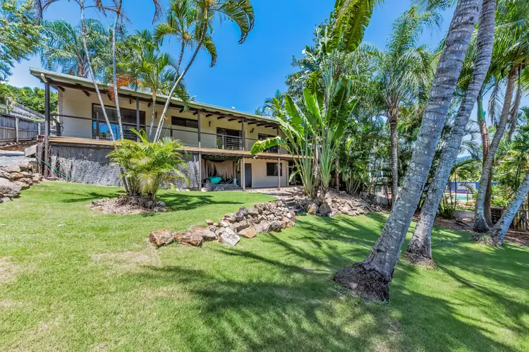 4 South Molle Boulevard, Cannonvale QLD 4802